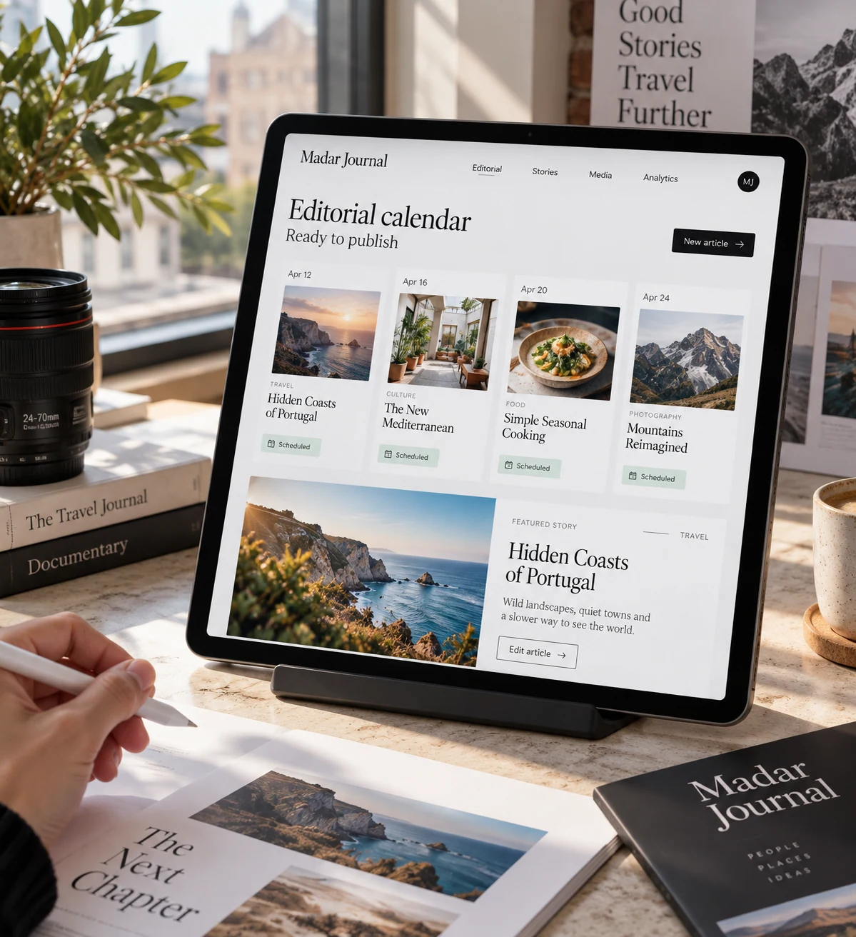 Online Magazine: illustrative interface displayed on a device
